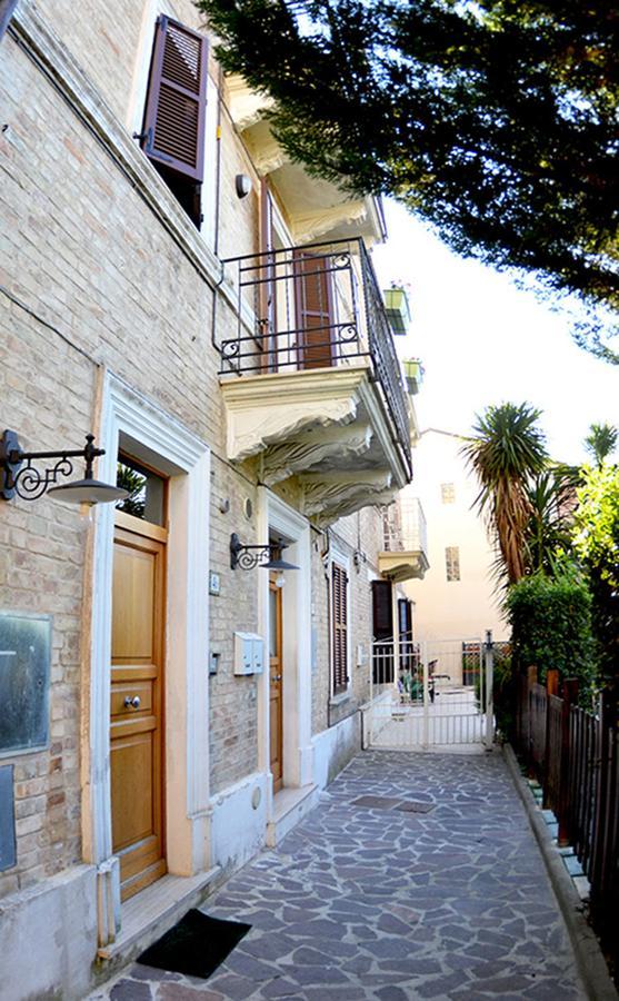 Bed & Breakfast Il Vicolo ซัน เบเนเดตโต เดล ตรอนโต ภายนอก รูปภาพ